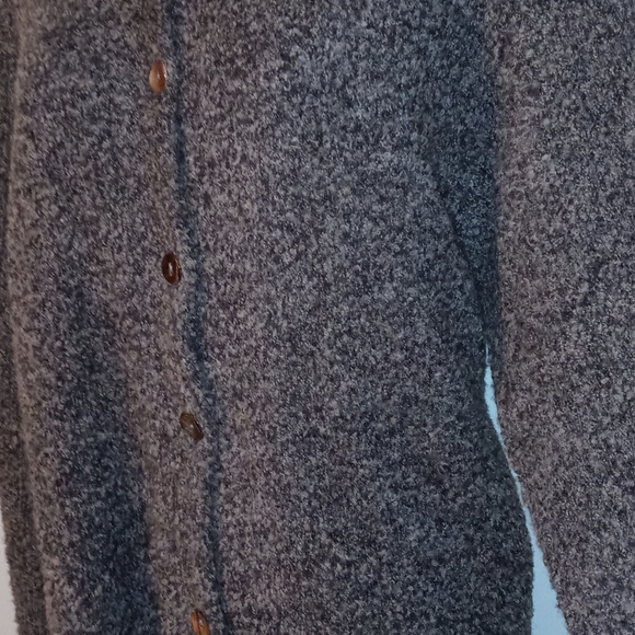 Jennifer Moore Button Down Sweater Size Large very warm - Picture 7 of 10